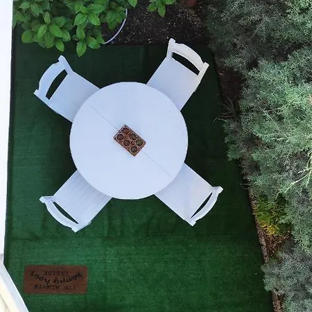 Mary's In Paradissi Apartmán Paradeísion