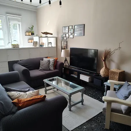 Mary's In Paradissi Apartament *